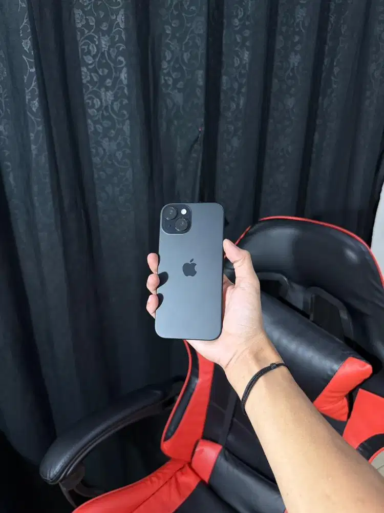 Apple Iphone 15 128 gb garansi resmi (bli bli)