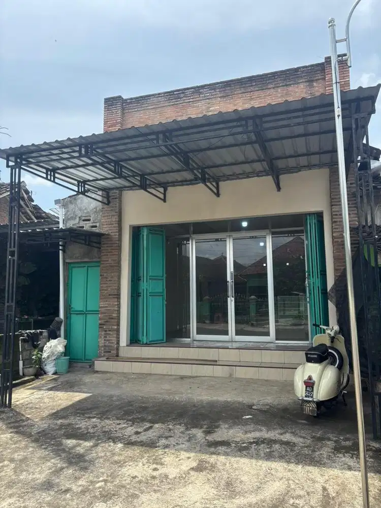Disewakan Ruko Cantik Pintu Kaca