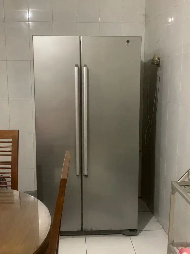 Kulkas LG 2 pintu side to side