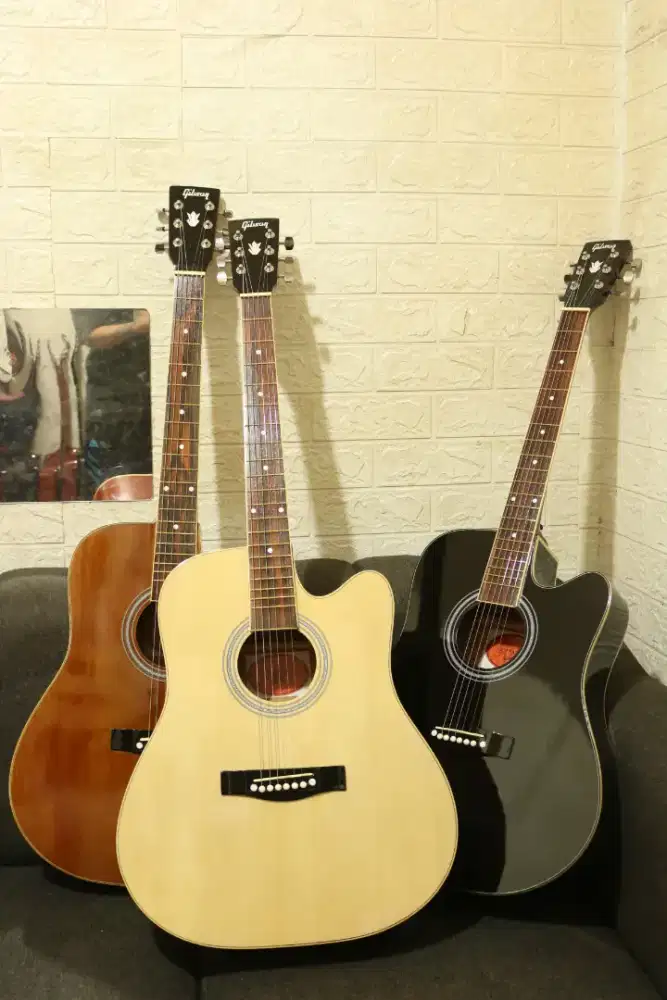 Gitar akustik  jumbo low string playbility