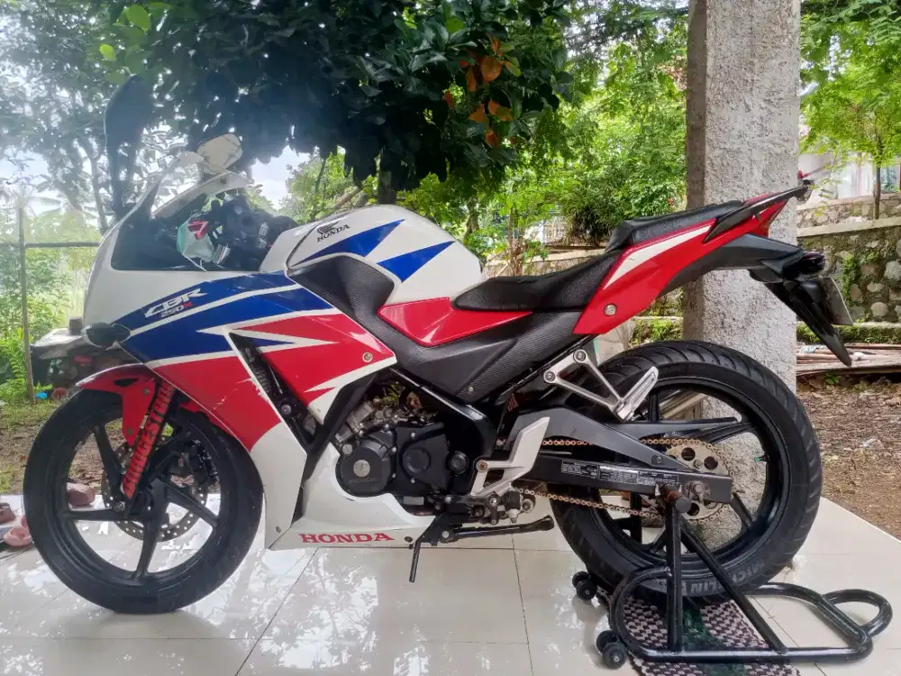 Honda Cbr 150 mulus