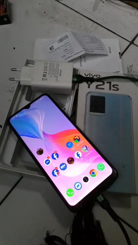 Vivo y21s 4+1/128gb lkp siap pakai