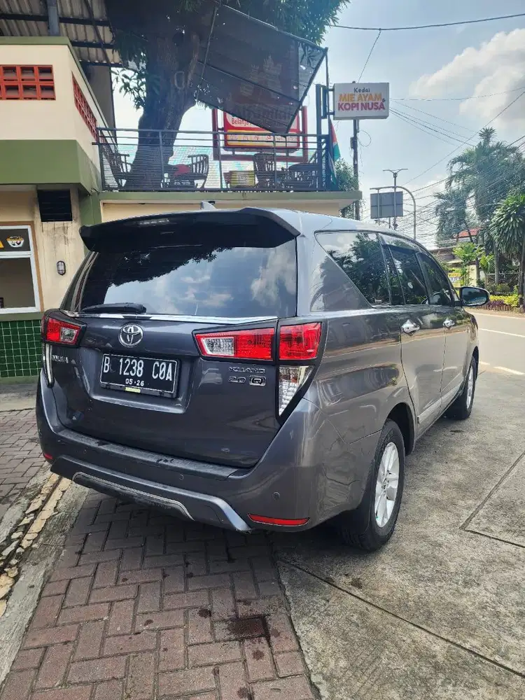 Toyota kijang Inova Q at metic Tahun 2016 Abu2 metalik nopol genap