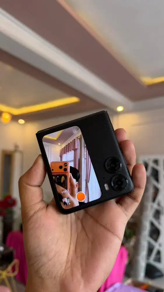 OPPO N2 FLIP ISTIMEWA