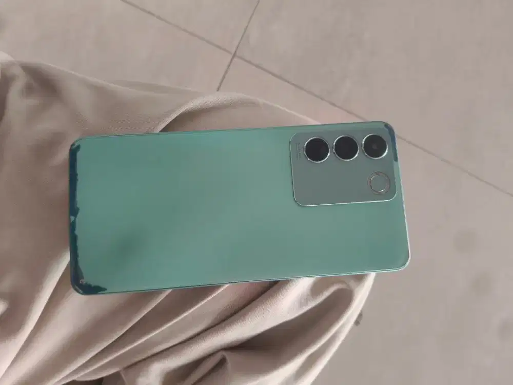 Saya mau jual hp Vivo v27e