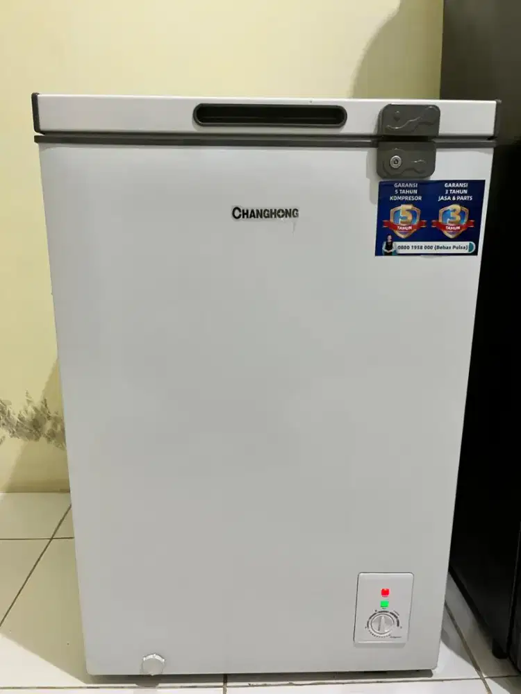 Freezer Kapasitas 110L
