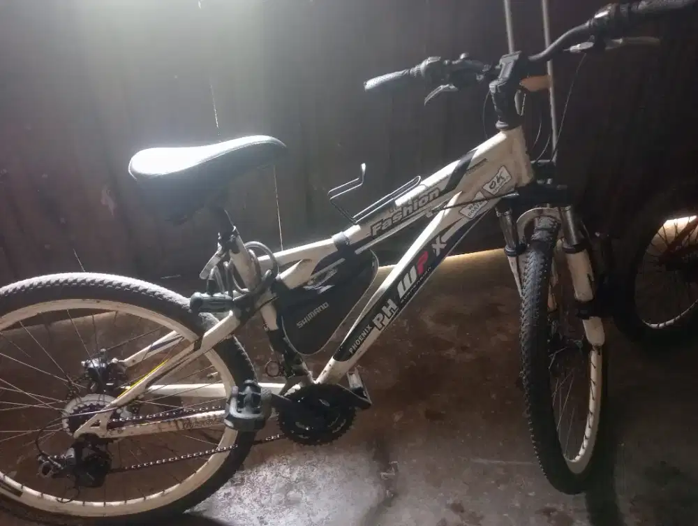 Sepeda merk Phoenix ukuran 26