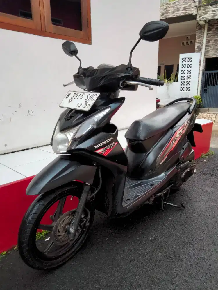 Honda Beat FI tahun 2012 siap pakai