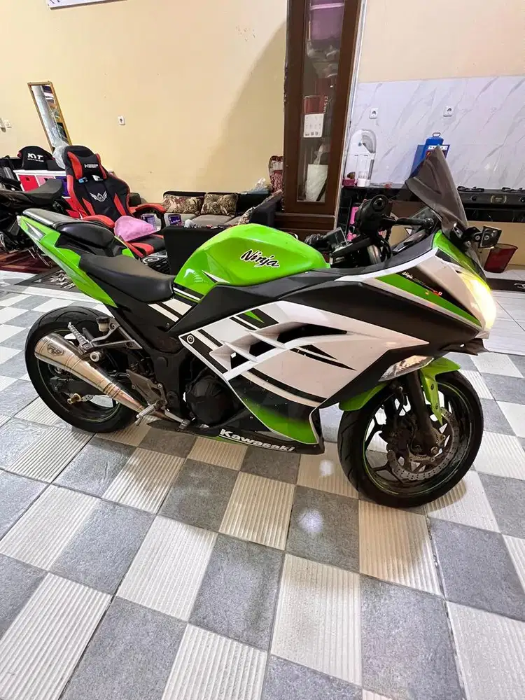 Kawasaki ninja 250 fi anniversary
