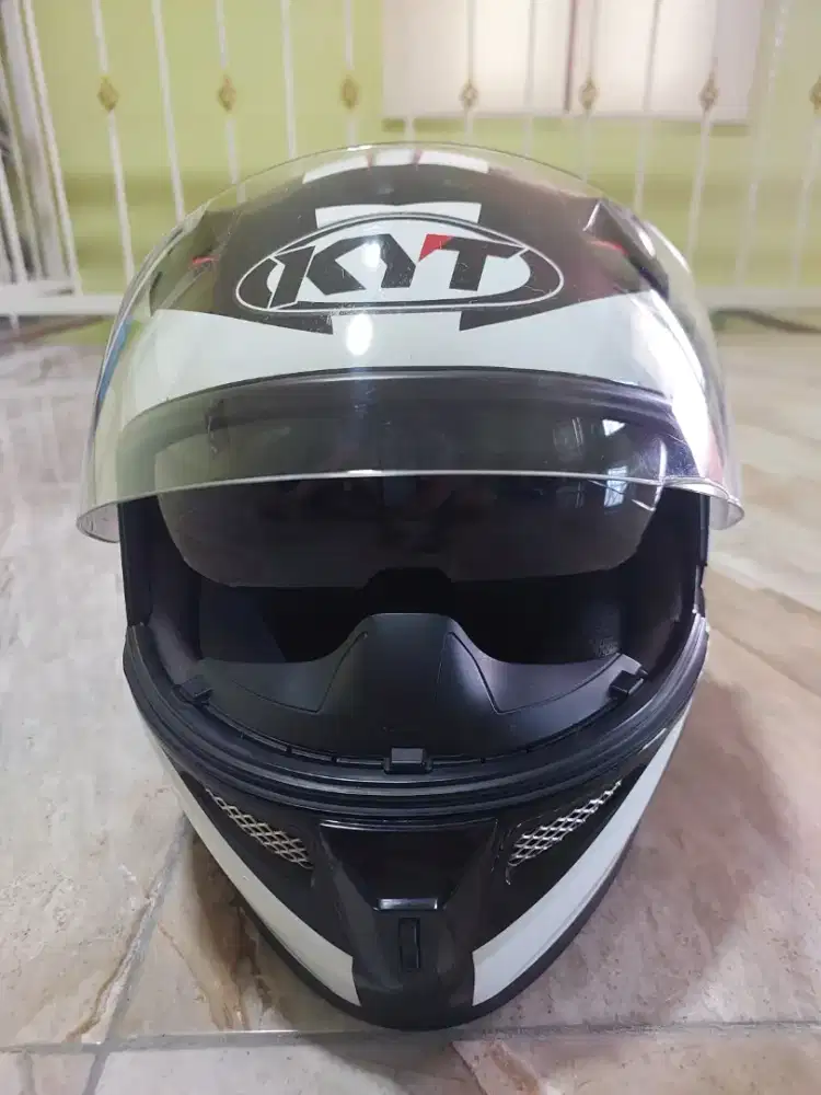 Helm KYT K2R Diamond White Black Size M