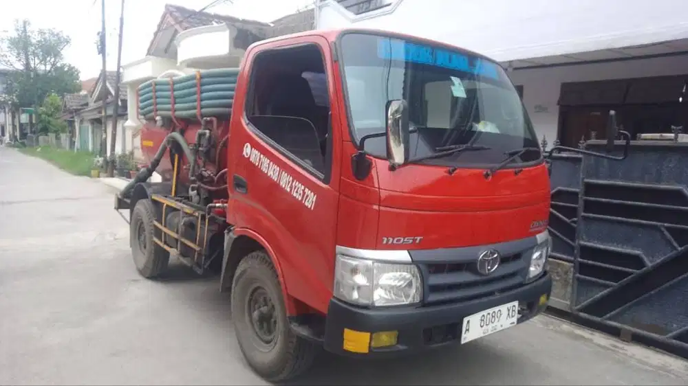 Jasa sedot septitank penuh