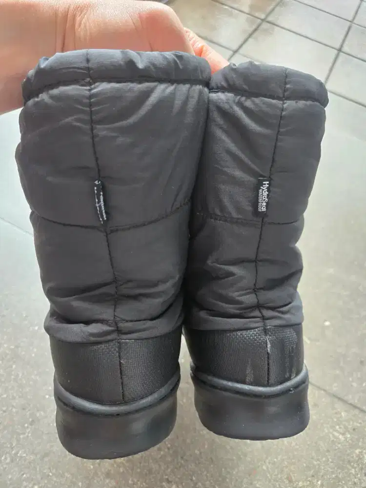 Sepatu boot unisex size panjang 24centi