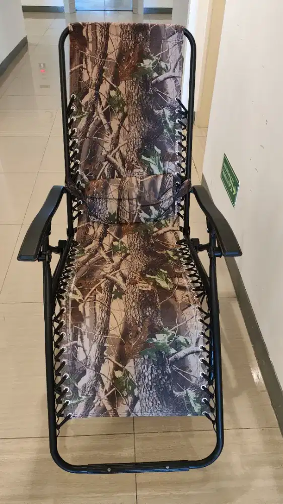 Kursi panjang santai