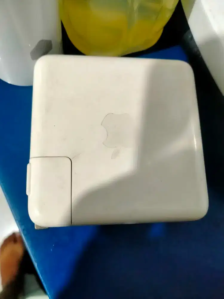 Charger adapter macbook pro 96 Watt type C Original.