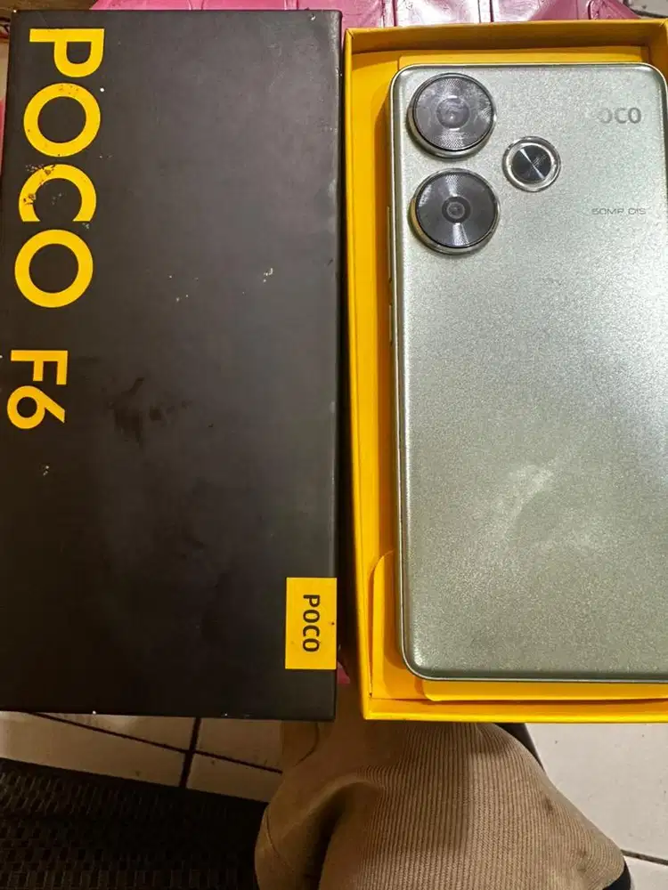 Dijual poco F6 8/256