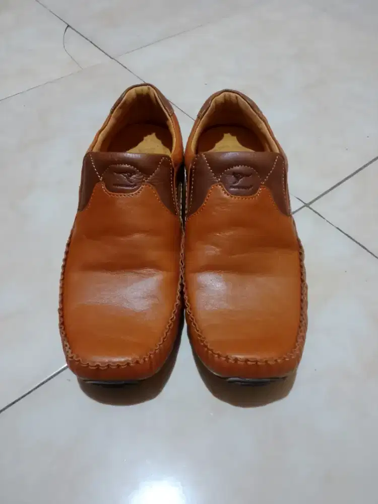 sepatu kulit kangaroo