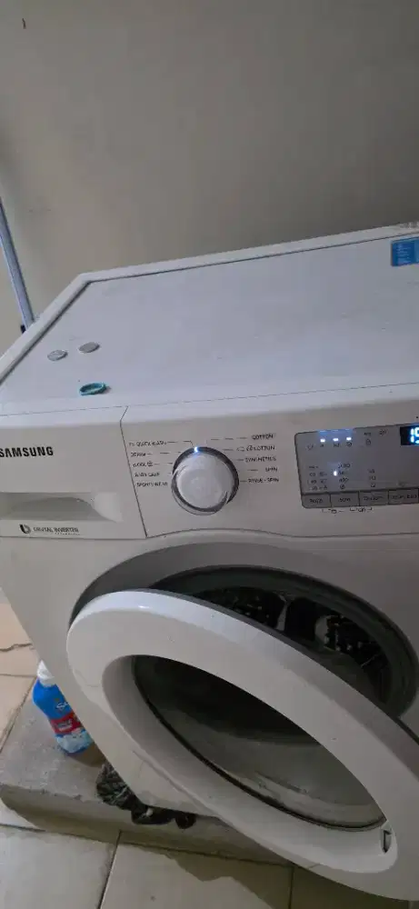 Dijual Mesin Cuci Sharp 6.5 Kg, Front Loading.