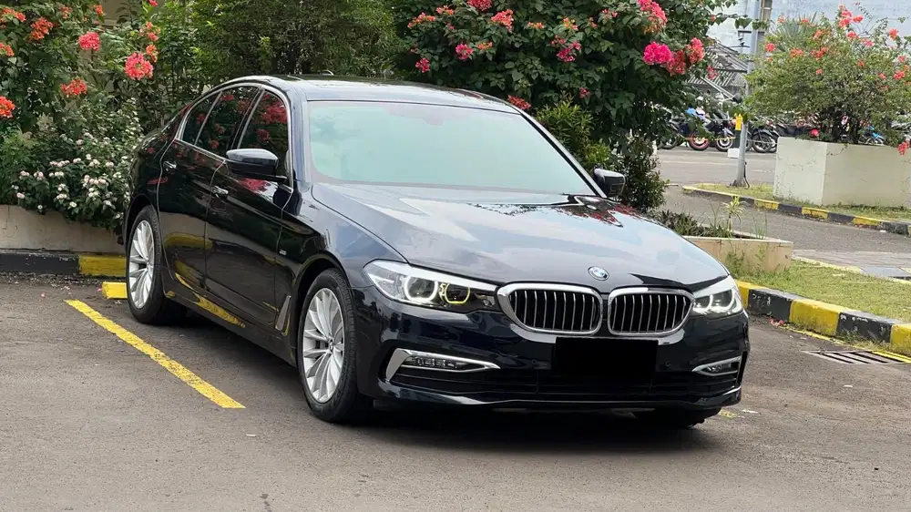 BMW 530i Luxury G30 AT 2017