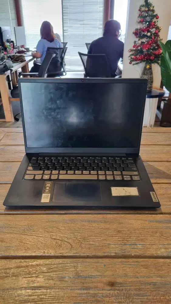 Laptop Lenovo, Nego Tipis Corebi3 gen 11 Nego Tipis