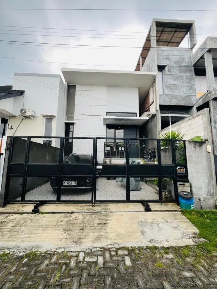 Rumah Bagus Sendangmulyo Tembalang Free Furnished