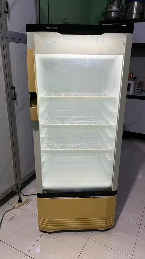 Kulkas shocase/ pendingin minuman merek polytron
