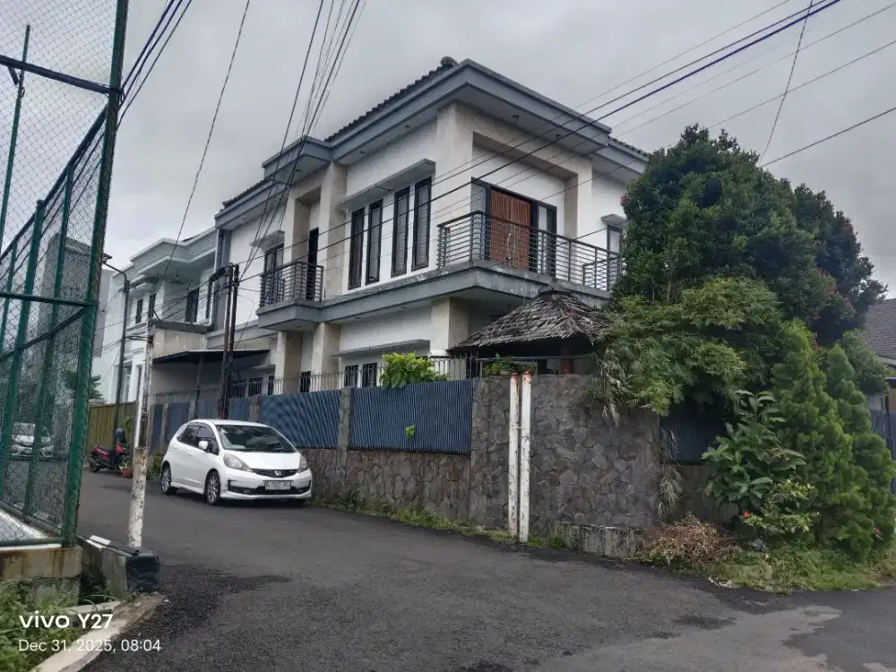 Jual rumah Srikania area BKR Kembar Srimahi