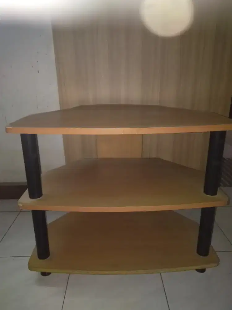 Meja kayu tv 3 susun