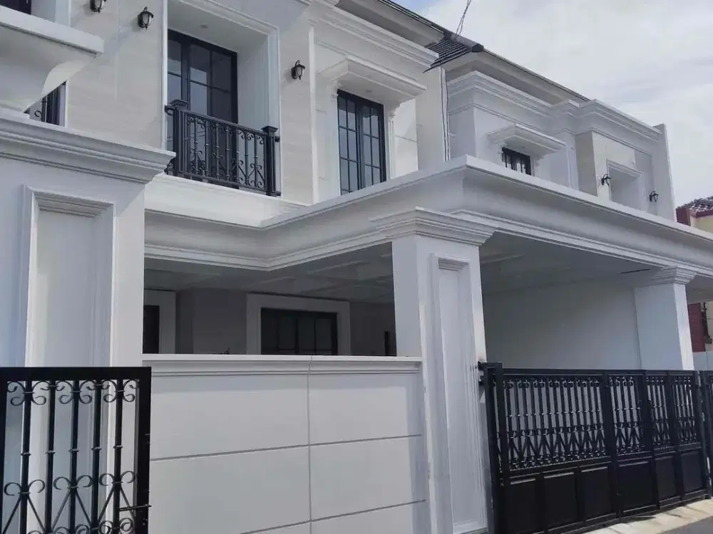 DIJUAL RUMAH KLASIK CIBUBUR MEWAH BEBAS BANJIR SHM DEKAT TOL