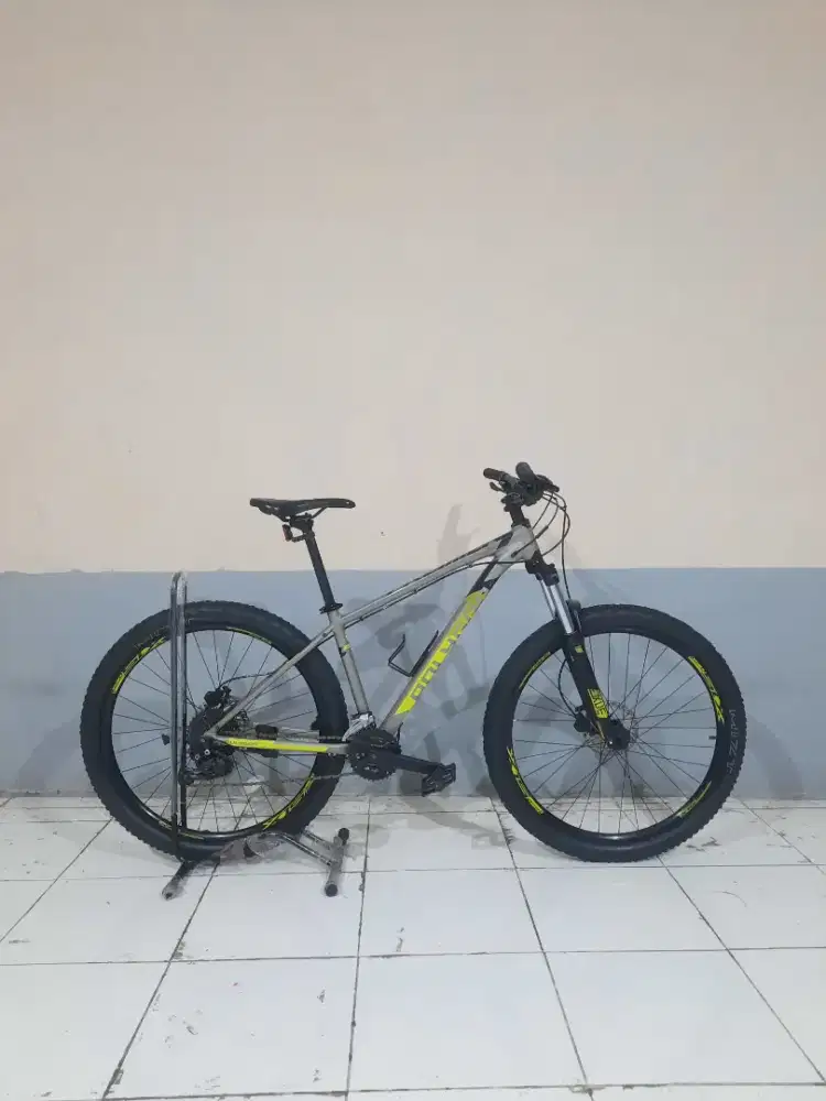 POLYGON PREMIER 5 TAHUN 2022