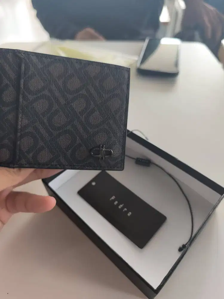 Dompet Pedro like new