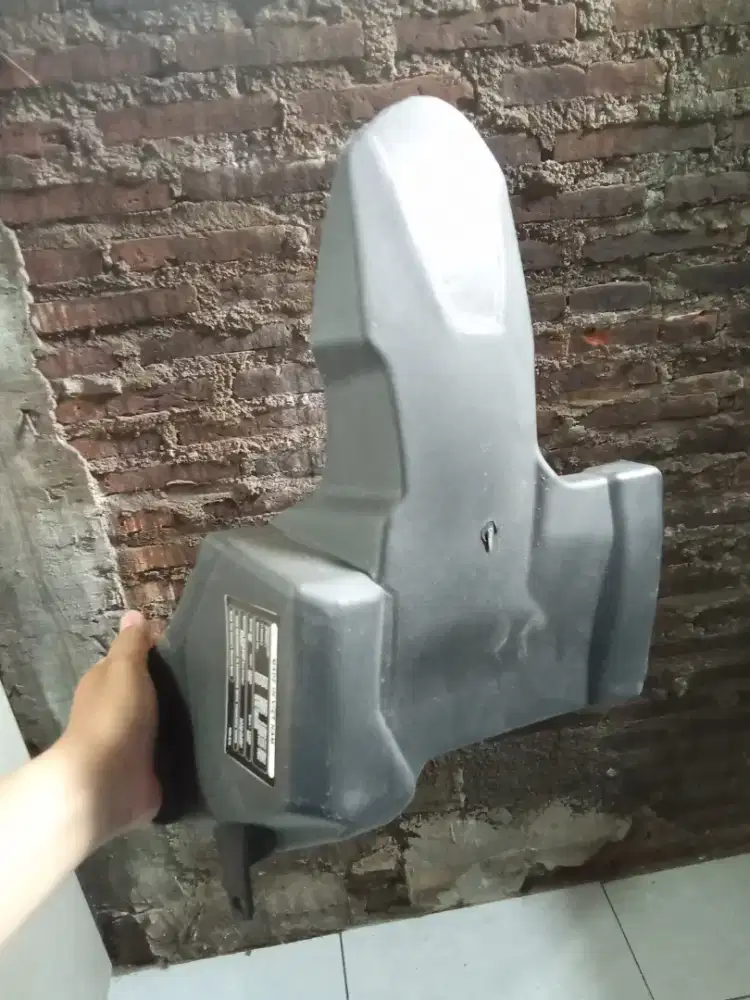 Hugger/spakbor belakang beat old