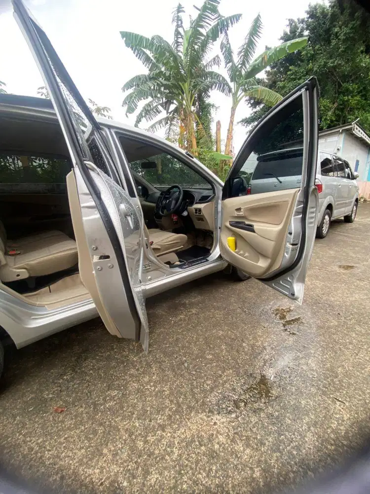 Daihatsu Xenia 2012 R tipe tinggi