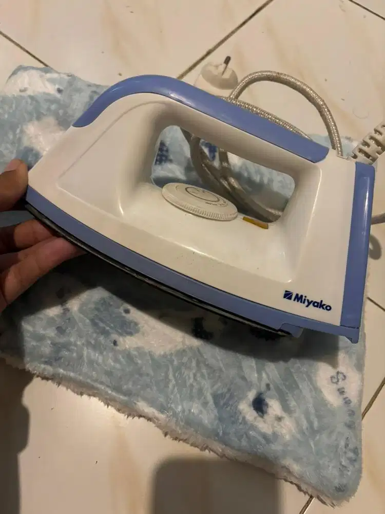 Setrika Miyako EI - 1008 Normal