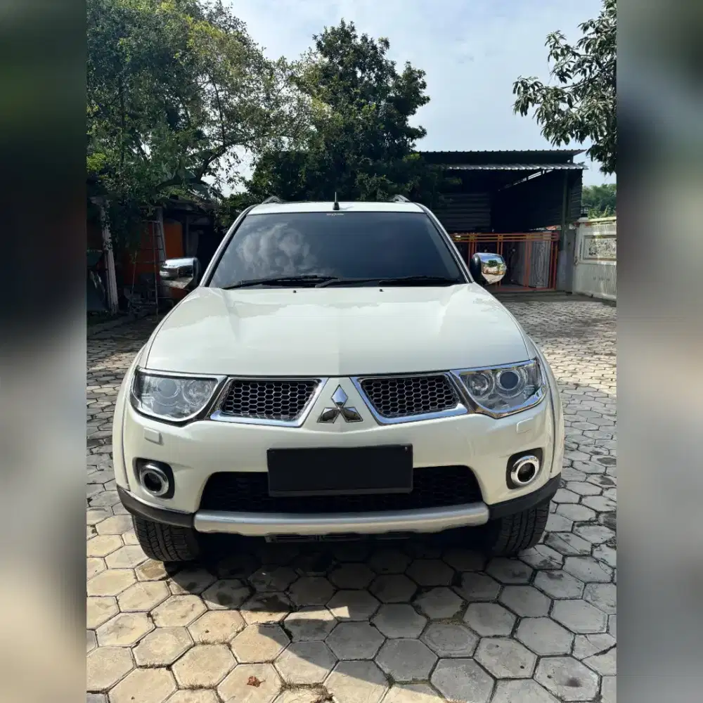 Pajero Sport AT 4x2 Diesel Low Km