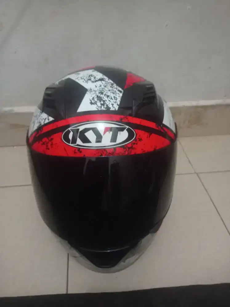 Helm KYT full face r10