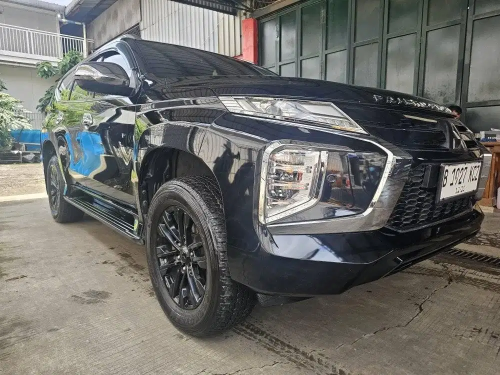 Mitsubishi Pajero Sport New Dakar 4X2 At 2021 Hitam Facelift