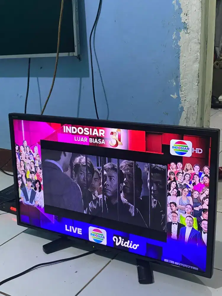 Jual Tv Sharp 24 inci + stb