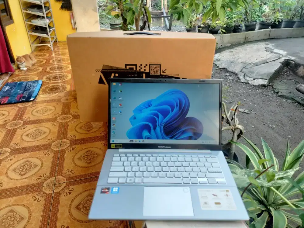 Asus Vivobook Ryzen 3-7320U SSD Keyboard Nyala Fullset Dus