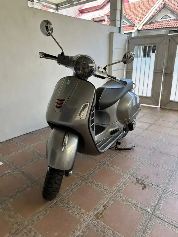 Vespa GTS 300 SuperSport ABS