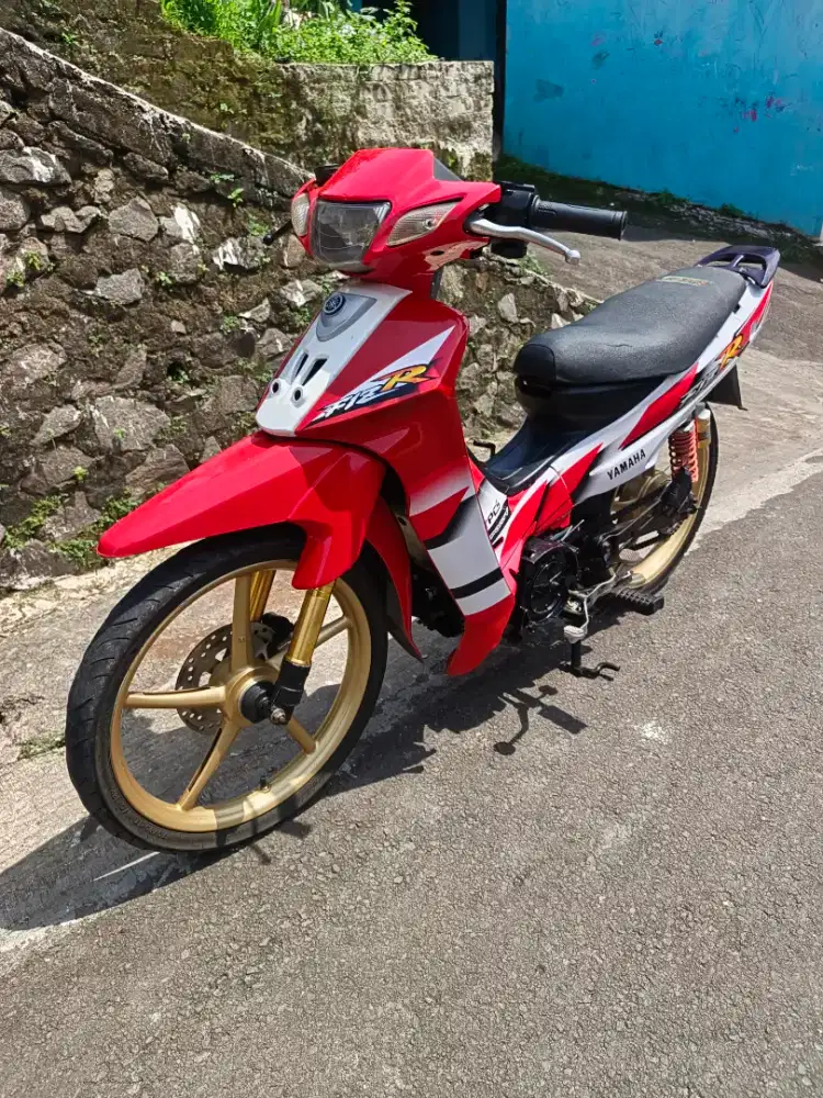 Yamaha f1zr 1996 harga net