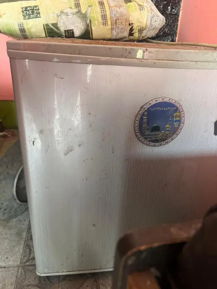 Kulkas kecil 1 pintu