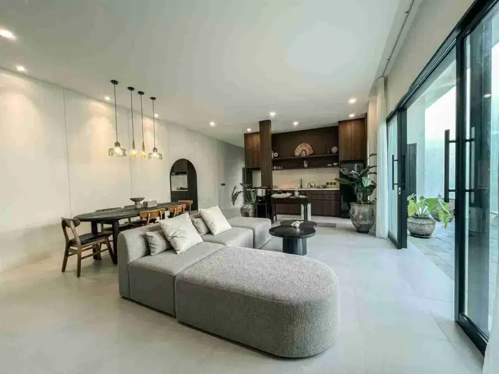 FREEHOLD
A strategic location in Seminyak, near Sunset Road and Gusto Gelato. Expensive villas in the neighborhood.