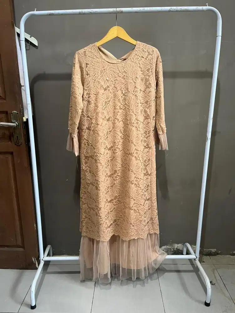 Kebaya Brokat warna coksu