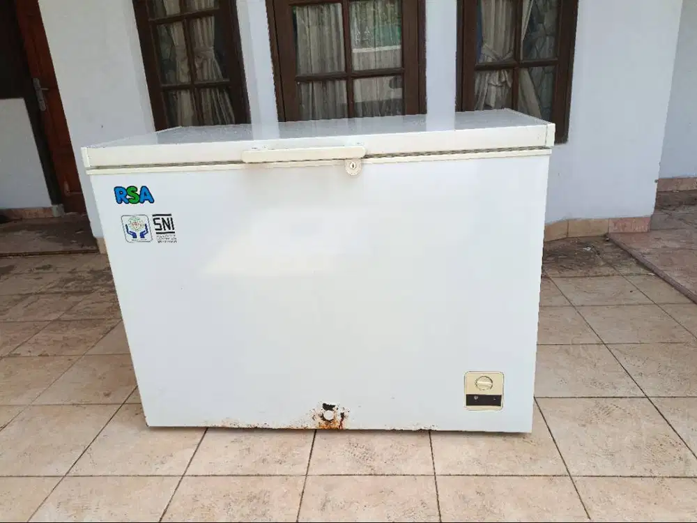 Friser Rumahan RSA CF-310 Kapasitas 310 Liter