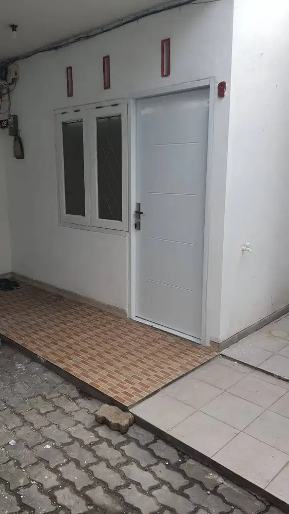 Rumah Kontrakan 1 KT di dlm Cluster hanya 3 Mnt ke LRT Bekasi Barat