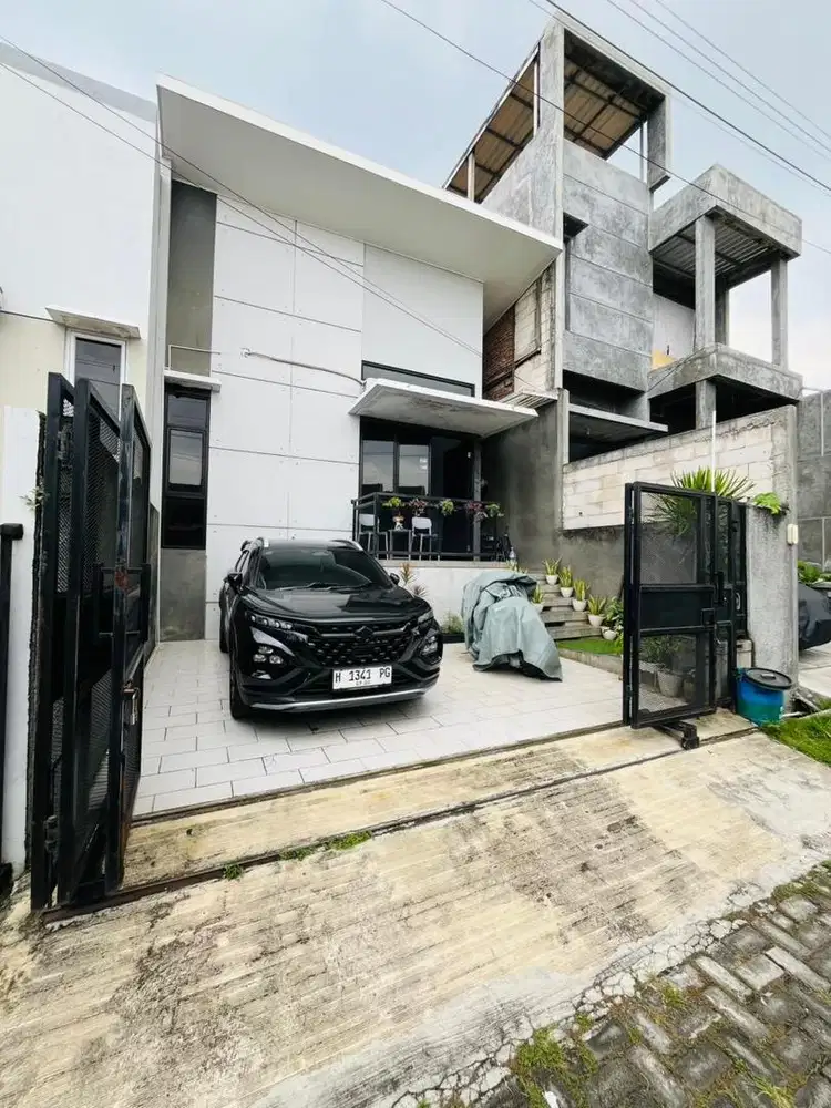 RUMAH MEWAH DAN FURNISHIED SENDANGMULYO TEMBALANG SEMARANG