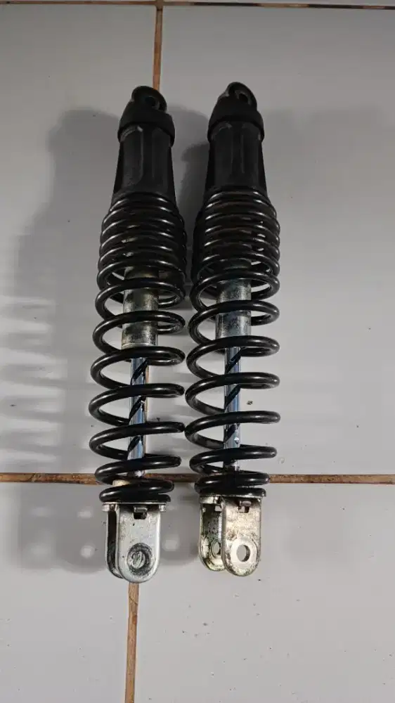 Shock belakang Aerox original