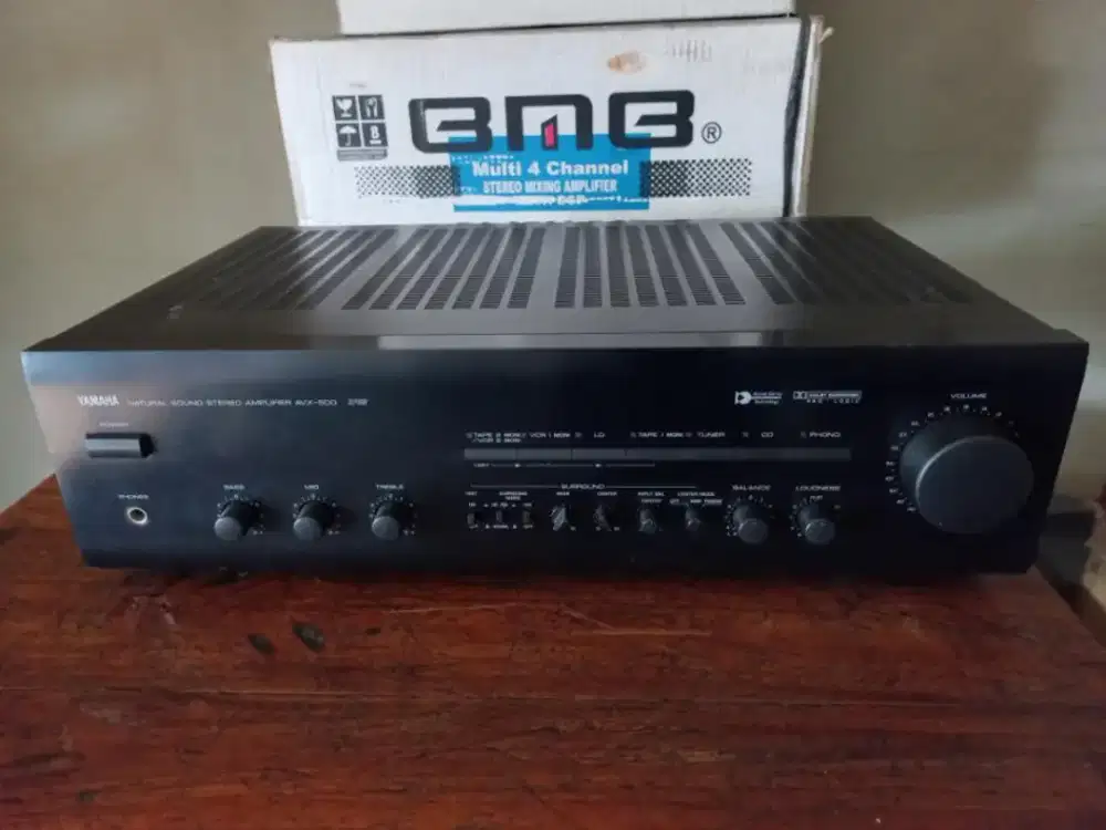 Yamaha AVX-500 Amplifier