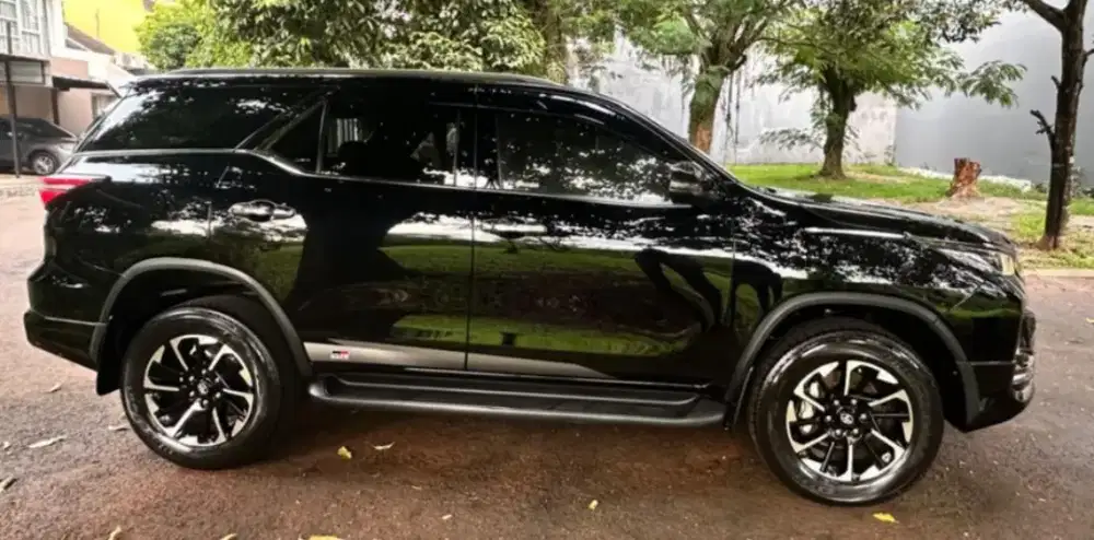 Fortuner 2.4 GR Sport 4x2 AT Diesel