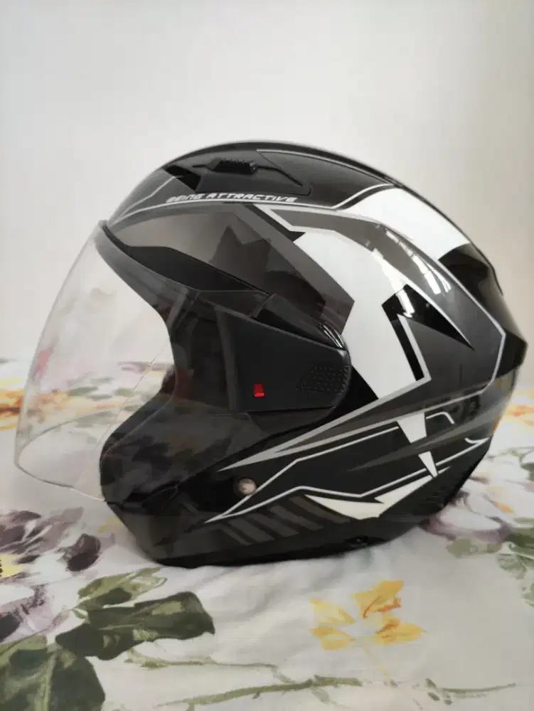 Helm Zeus Zs 611 Black Silver Glossy Mulus Murah